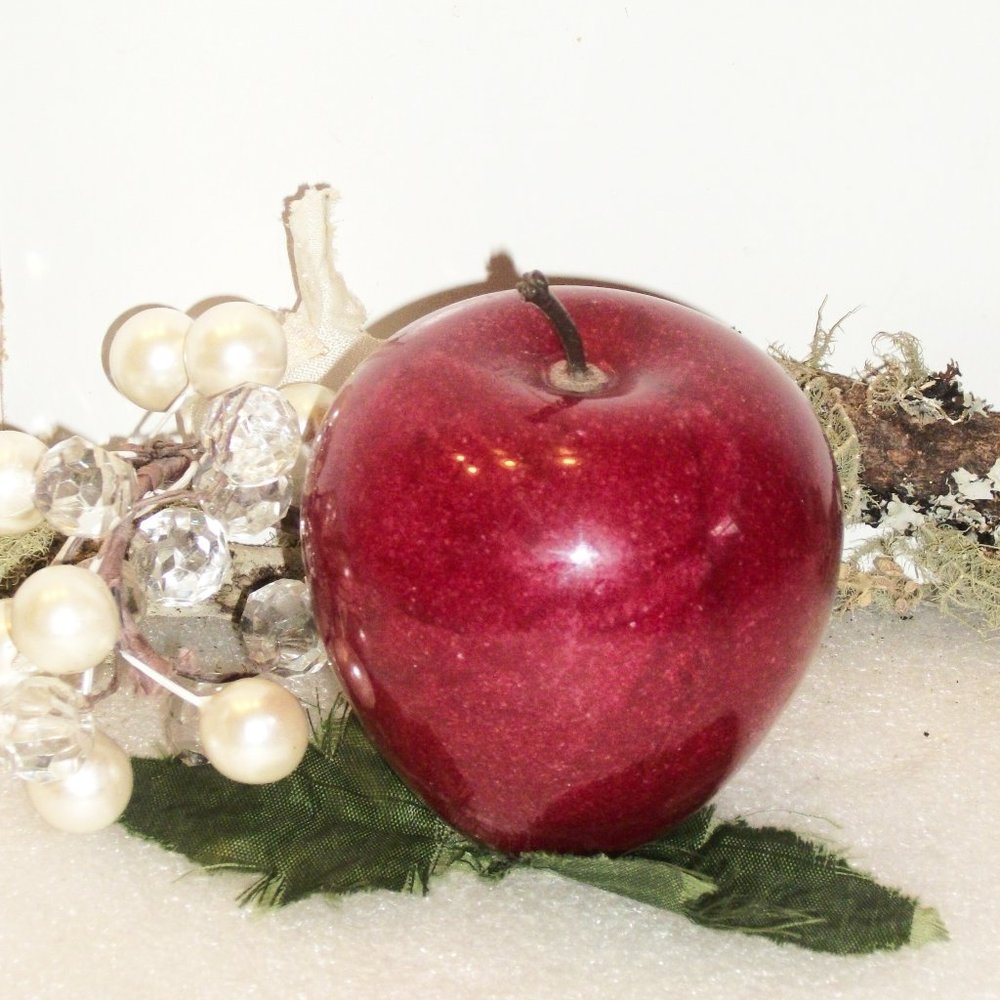 Red Marble Apple Paperweigt Alabaster Stone 3"T  Weight  1.6 lbs